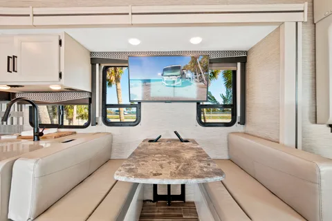 Thor ACE Luxury RV: Spacious Bunk Beds, Pet-Friendly & Fully Loaded