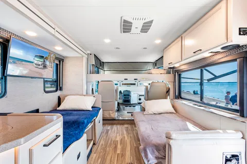 Thor ACE Luxury RV: Spacious Bunk Beds, Pet-Friendly & Fully Loaded