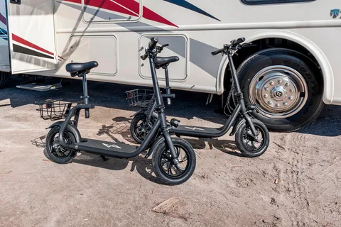 Thor ACE Luxury RV: Spacious Bunk Beds, Pet-Friendly & Fully Loaded