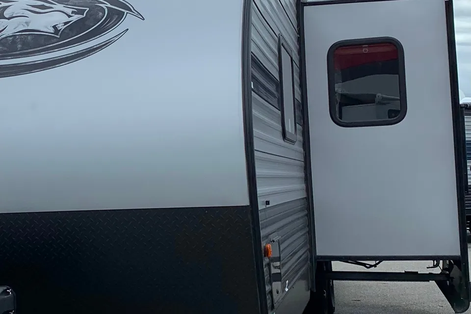 Riar families Forest River Cherokee  Travel Trailer