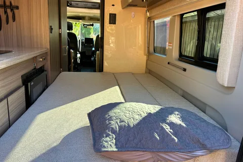 Syl’s Entegra ETHOS 20D Class B