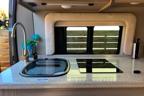 Syl’s Entegra ETHOS 20D Class B