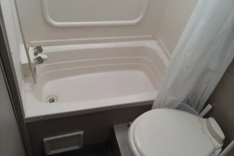 Private Queen, Sleeps 6+, Delivery!