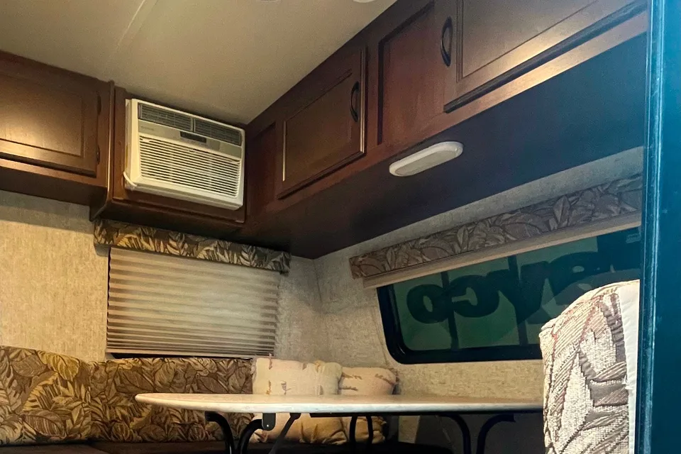 Family Friendly camper Jay Flight SLX