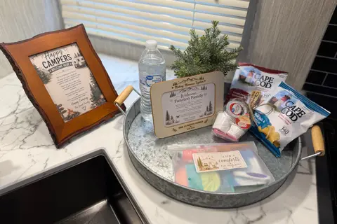 Alpha Wolf - Pet Friendly & Delivery