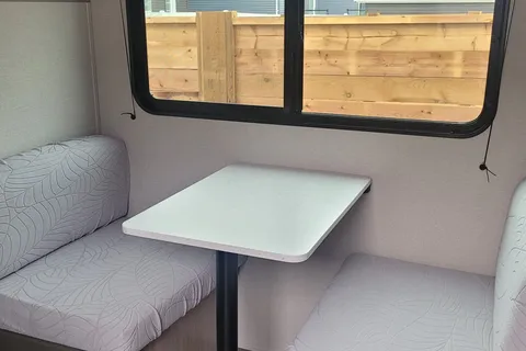 16' Travel Trailer in Airdrie