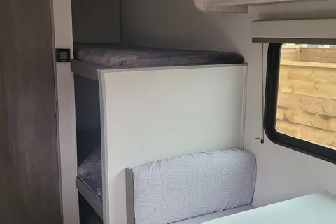 16' Travel Trailer in Airdrie