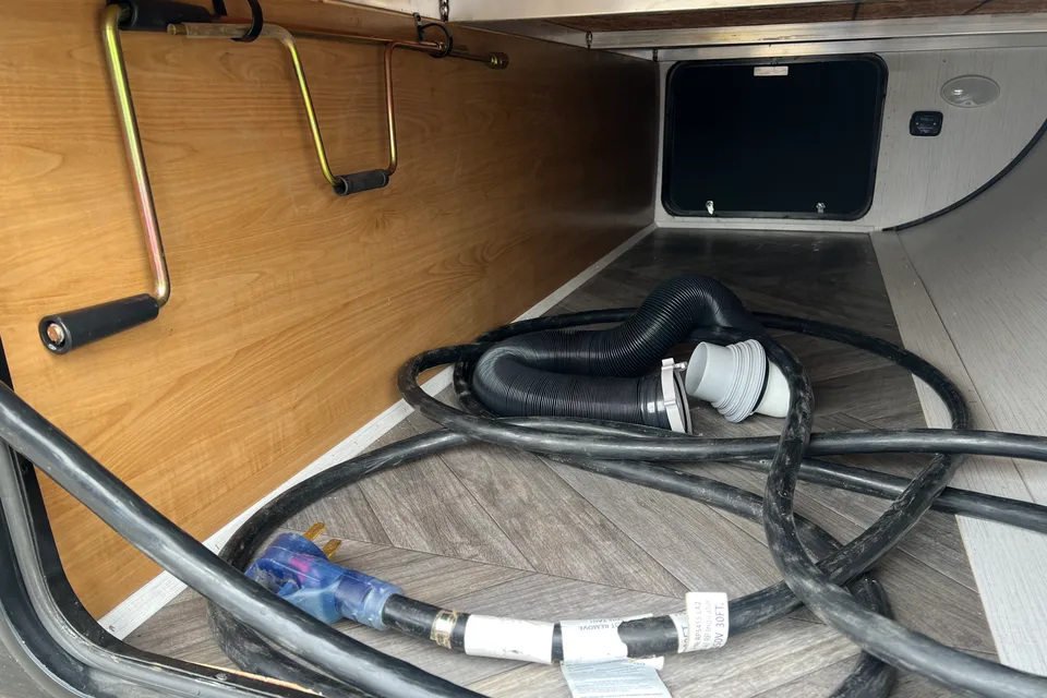 Ignition's Heartland Prowler 326BH Travel Trailer