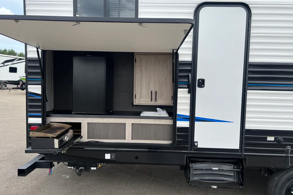 Ignition's Heartland Prowler 326BH Travel Trailer