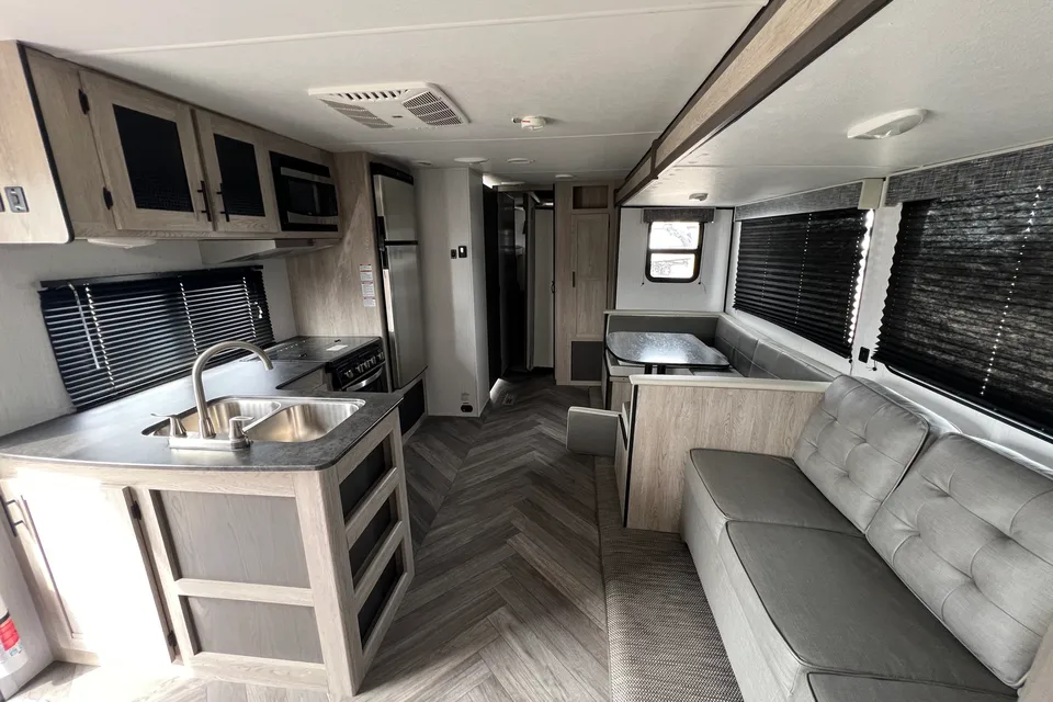 Ignition's Heartland Prowler 326BH Travel Trailer