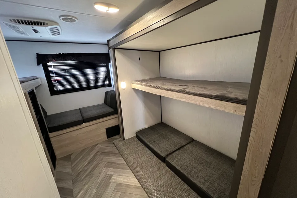 Ignition's Heartland Prowler 326BH Travel Trailer