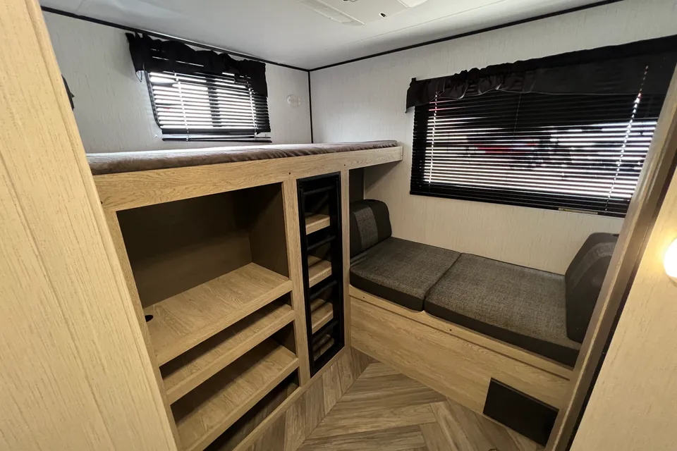 Ignition's Heartland Prowler 326BH Travel Trailer