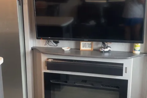 Brett's Keystone ST3570LFT23 Fifth Wheel