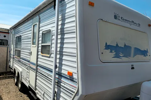 The hassel free Sunnybrook camper
