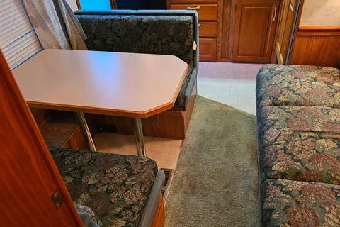 The hassel free Sunnybrook camper