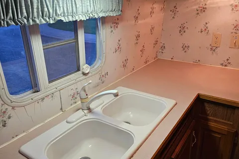 The hassel free Sunnybrook camper