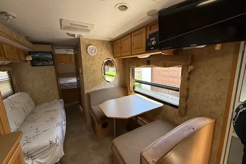 Pilgrim International Cirrus Ultra Lite 25 CRK Travel Trailer