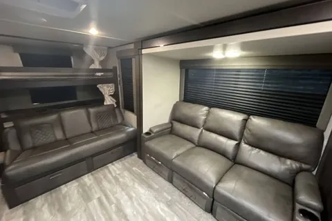 Cysneiros Grand Design Transcend  Xplor series M-265BH Travel Trailer