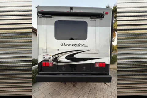 Jennifer's Forest River Sunseeker MBS 2400 Class C