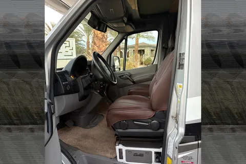Jennifer's Forest River Sunseeker MBS 2400 Class C