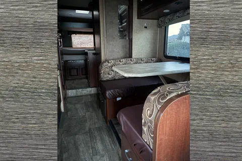 Jennifer's Forest River Sunseeker MBS 2400 Class C