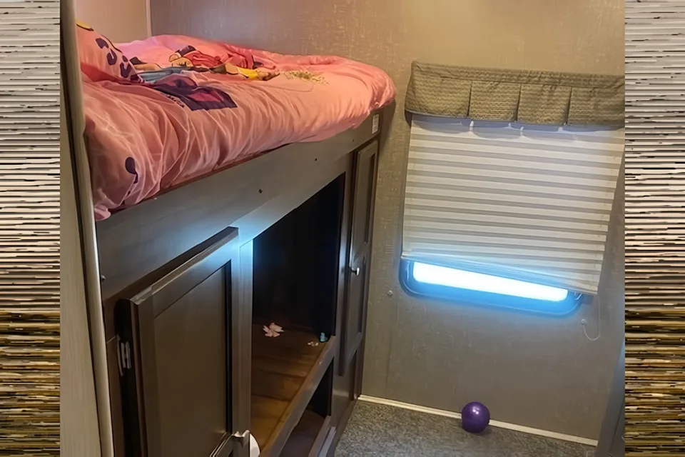 Alex's Heartland Mallard M33 Travel Trailer