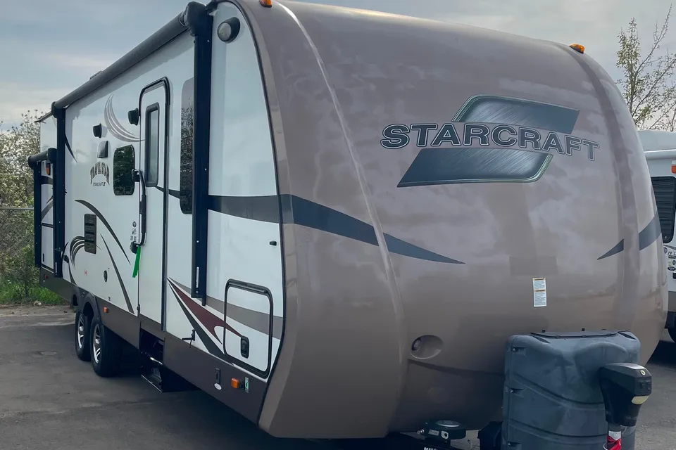 Starcraft 30 foot Travel Trailer