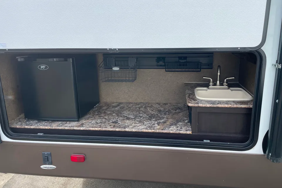 Starcraft 30 foot Travel Trailer
