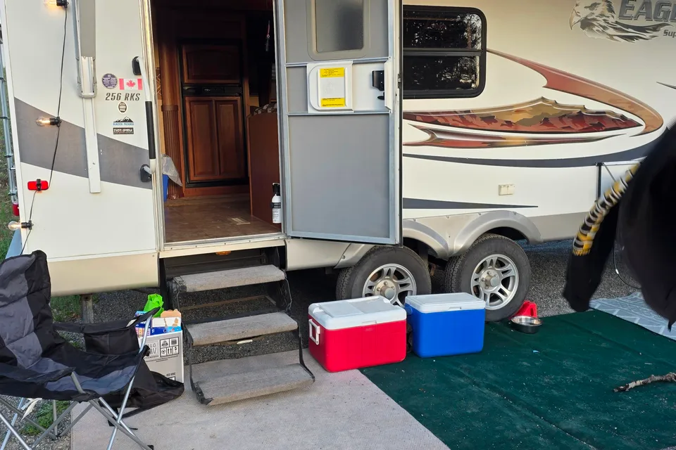 Debi's Jayco Eagle Feather lite Travel Trailer
