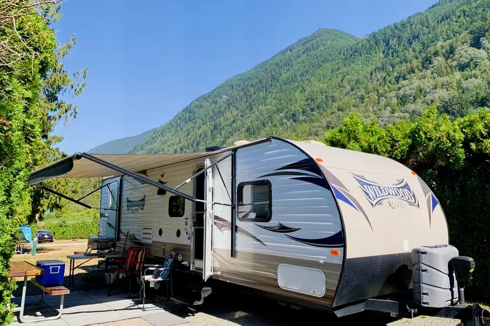 Ray's Forest River  Wildwood X-Lite Travel Trailer