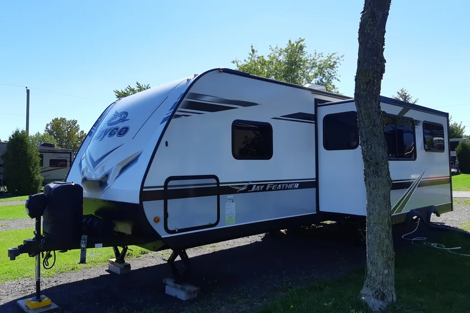 Kim's Jayco Jay Feather