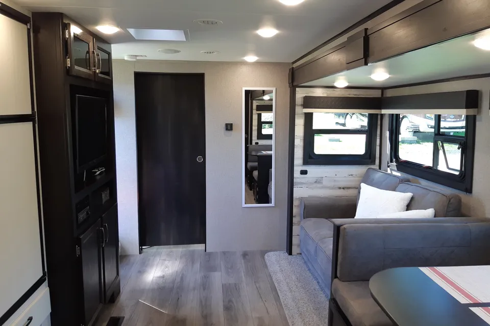 Kim's Jayco Jay Feather