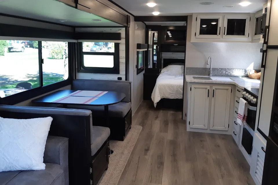 Kim's Jayco Jay Feather