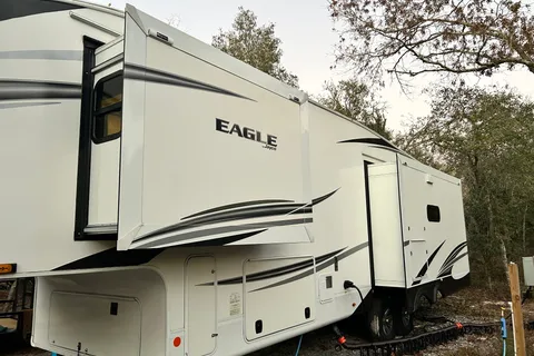 Ultimate luxury family camper !Jayco Eagle 321RSTS Fifth Wheel