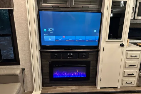 Ultimate luxury family camper !Jayco Eagle 321RSTS Fifth Wheel