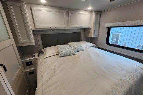 2023 Holiday Rambler Eclipse 34J Luxury Class A RV
