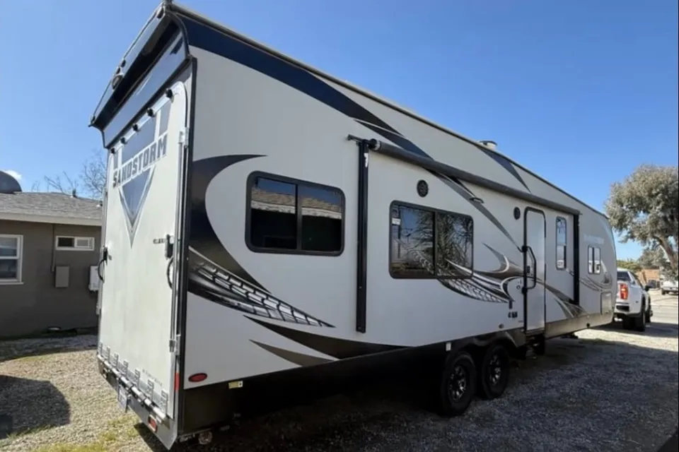 Raymond's Forest River Sandstorm 282SLR Toy Hauler
