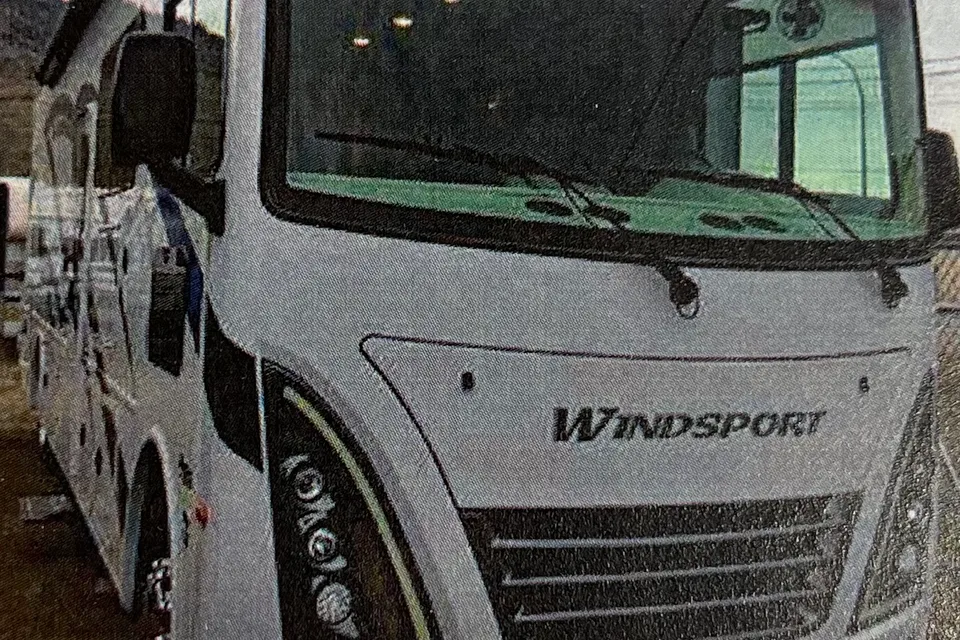 Richard's Thor Motor Coach Windsport Class A