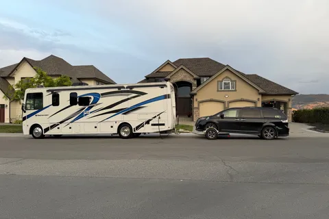 Dube’s Thor Motor Coach Windsport Class A