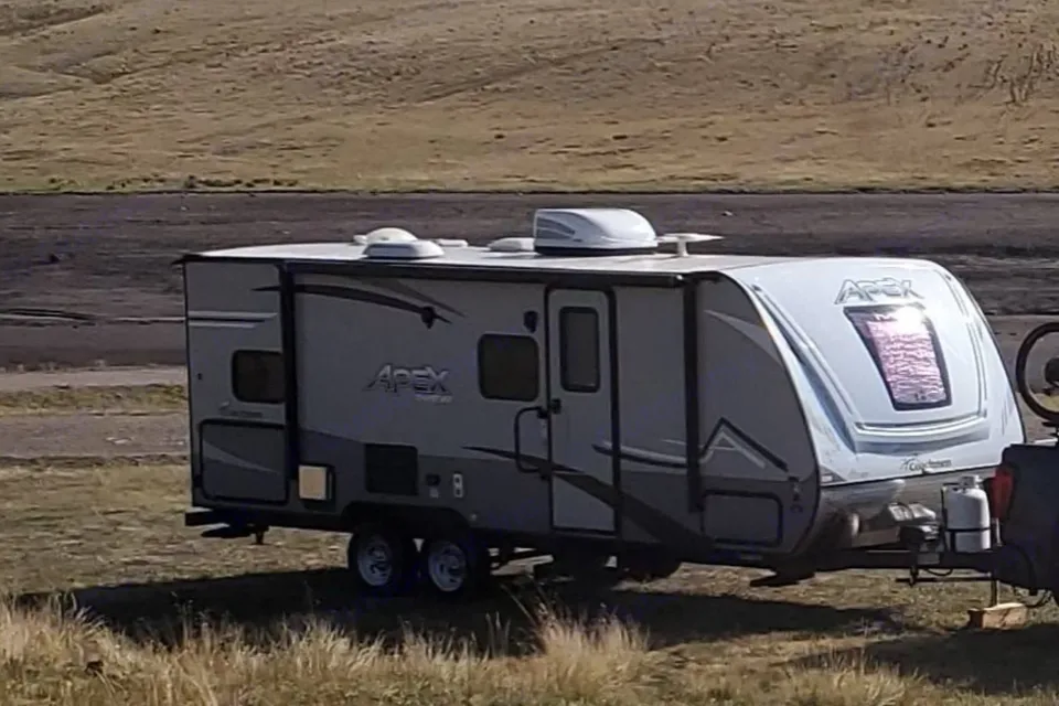 'Annie' 2019 Coachmen Forest River Apex Nano ACO1945
