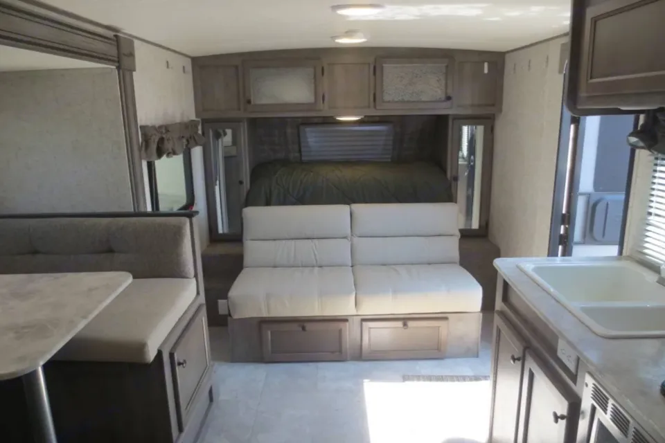 'Annie' 2019 Coachmen Forest River Apex Nano ACO1945
