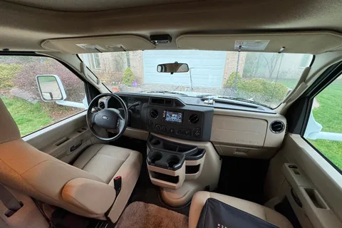 John's 2021 Thor Motor Coach Four Winds 22E