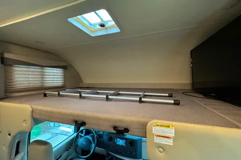 John's 2021 Thor Motor Coach Four Winds 22E