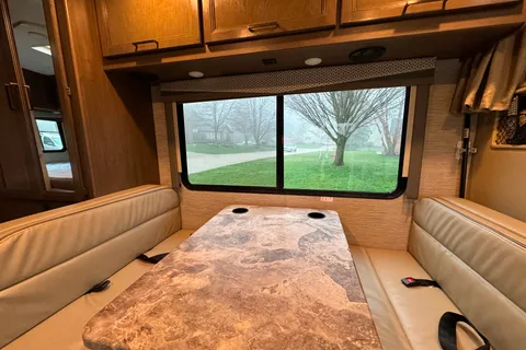 John's 2021 Thor Motor Coach Four Winds 22E