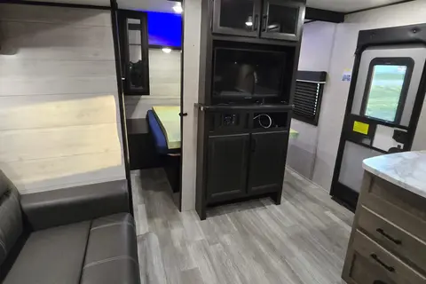 Fireside RV's 2022 Jayco Jay Flight SLX 267BHS
