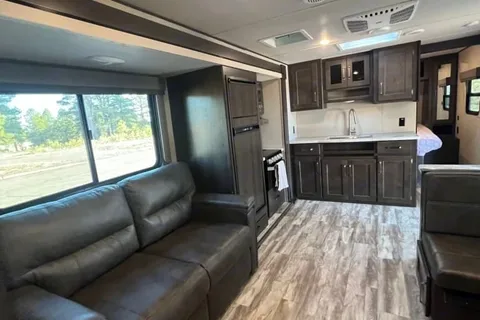 Grand Design Transcend Xplor Travel by Highmountaincamping