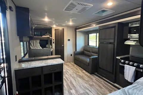 Grand Design Transcend Xplor Travel by Highmountaincamping
