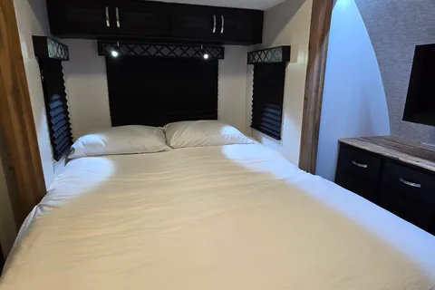 Coachmen Adrenaline 21LT Toy Hauler