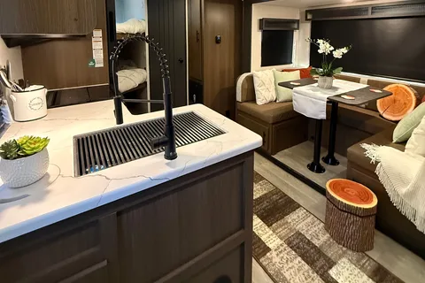 2026 Wildcat, Bunkhouse, Sleeps 8, $500 Deposit, Bed Linens included