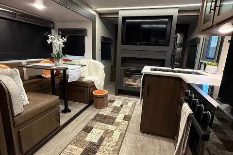 2026 Wildcat, Bunkhouse, Sleeps 8, $500 Deposit, **Base Access**